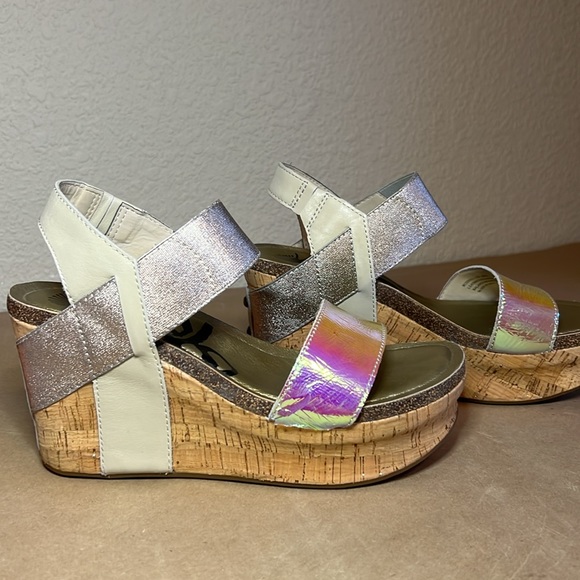 OTBT Wedge Sandals - Picture 9 of 9